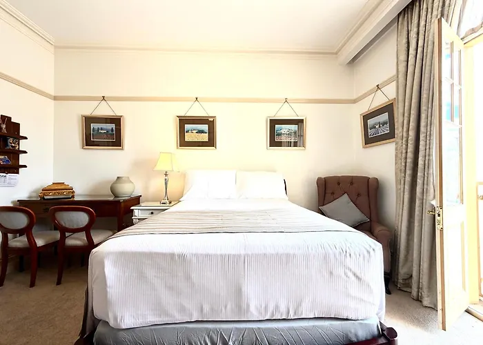 Cobb & Co Court Boutique Hotel Mudgee
